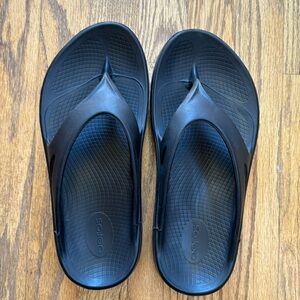 Oofos flip flops recovery sandals original